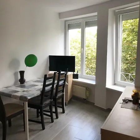 Grochowy - Stare * بوزنان